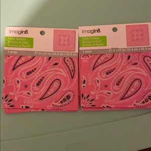 2 pack of cotton bandanas